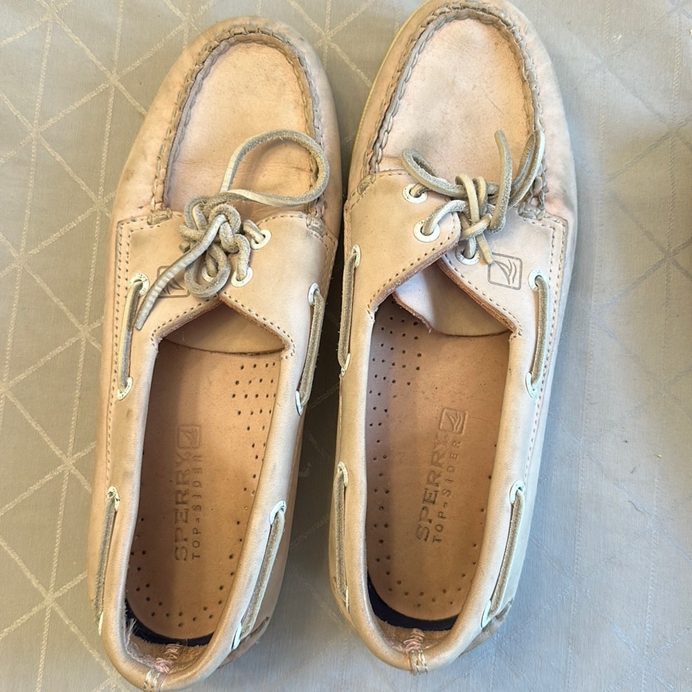 Pink Sperry Top Sider’s